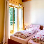 Lo Scoiattolo By Interhome