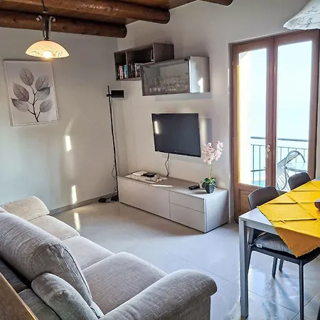 Lo Scoiattolo By Interhome Feriehus